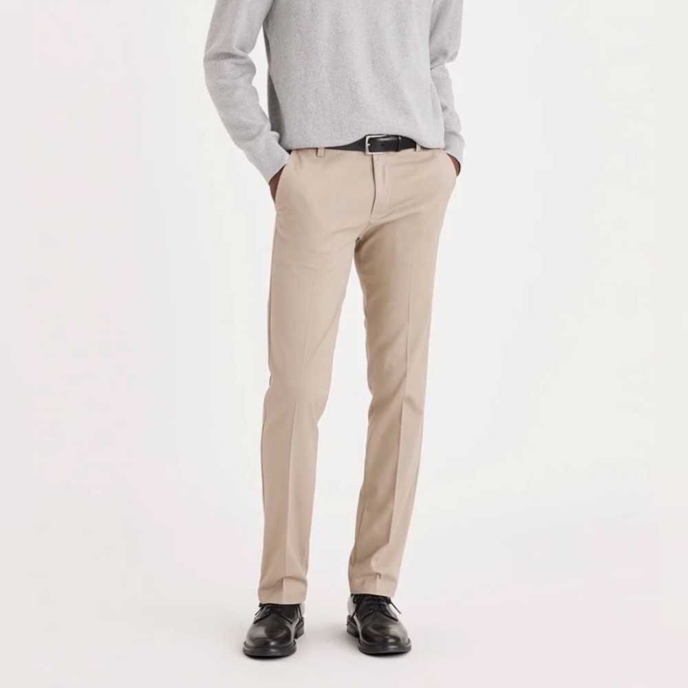 Dockers Men's Slim Tapered Easy Khakis‎ Size 31/30 in Timber Wolf Tan
